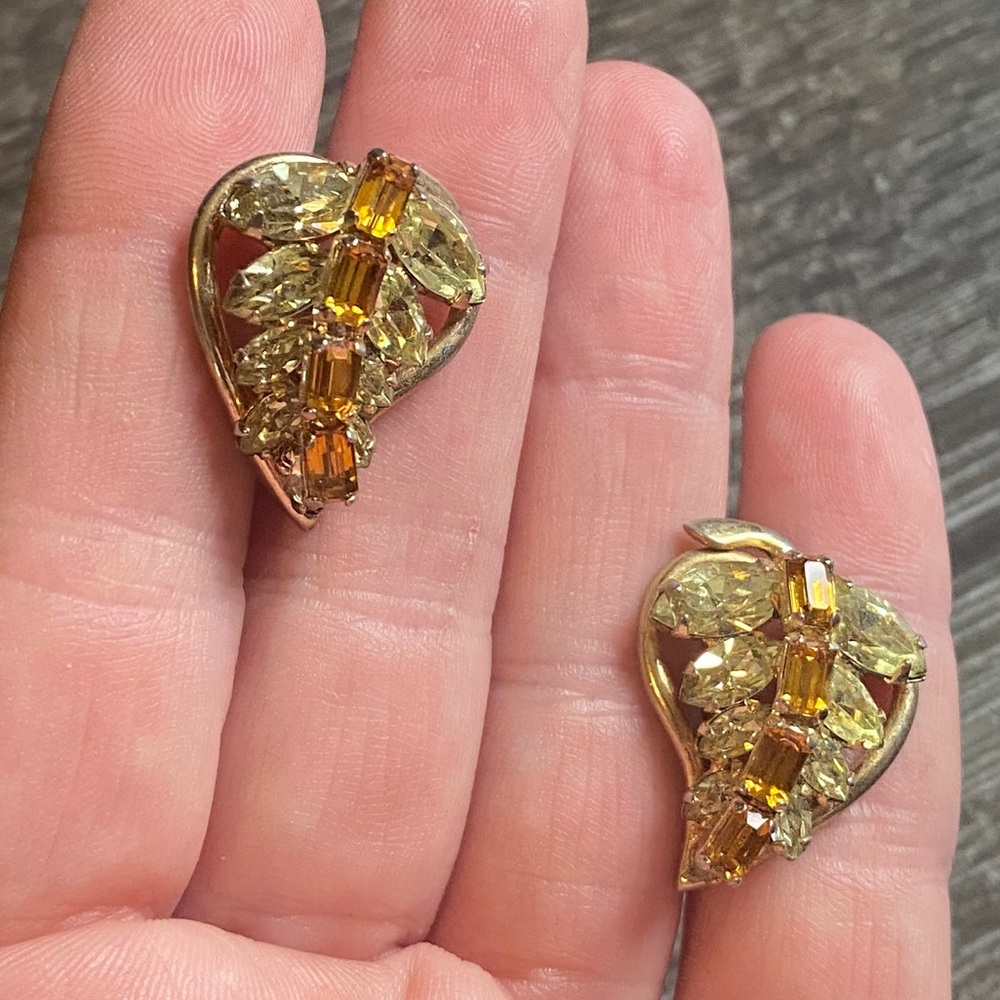 Vintage Sherman amber crystal screw back earrings
